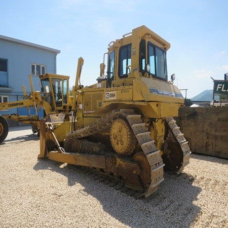CATERPILLAR – 1989 - D6H Used Bulldozer for sale
